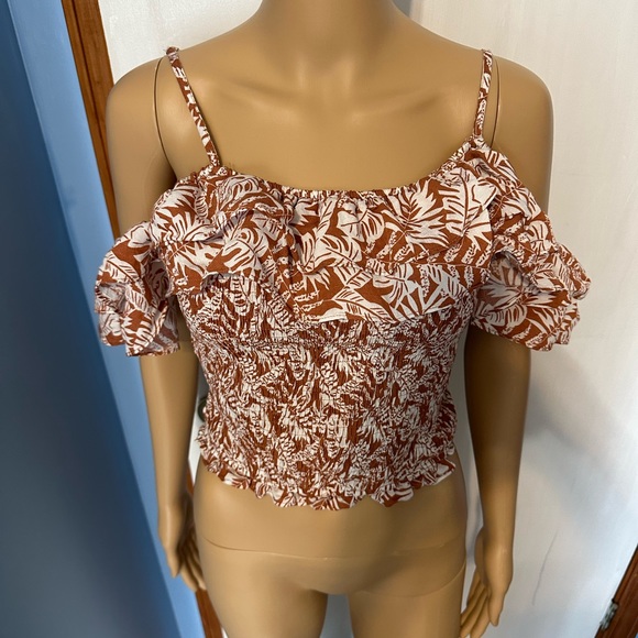 milk & honey Tops - Juniors Size Large Smocked Crop Top / Blouse, NWOT